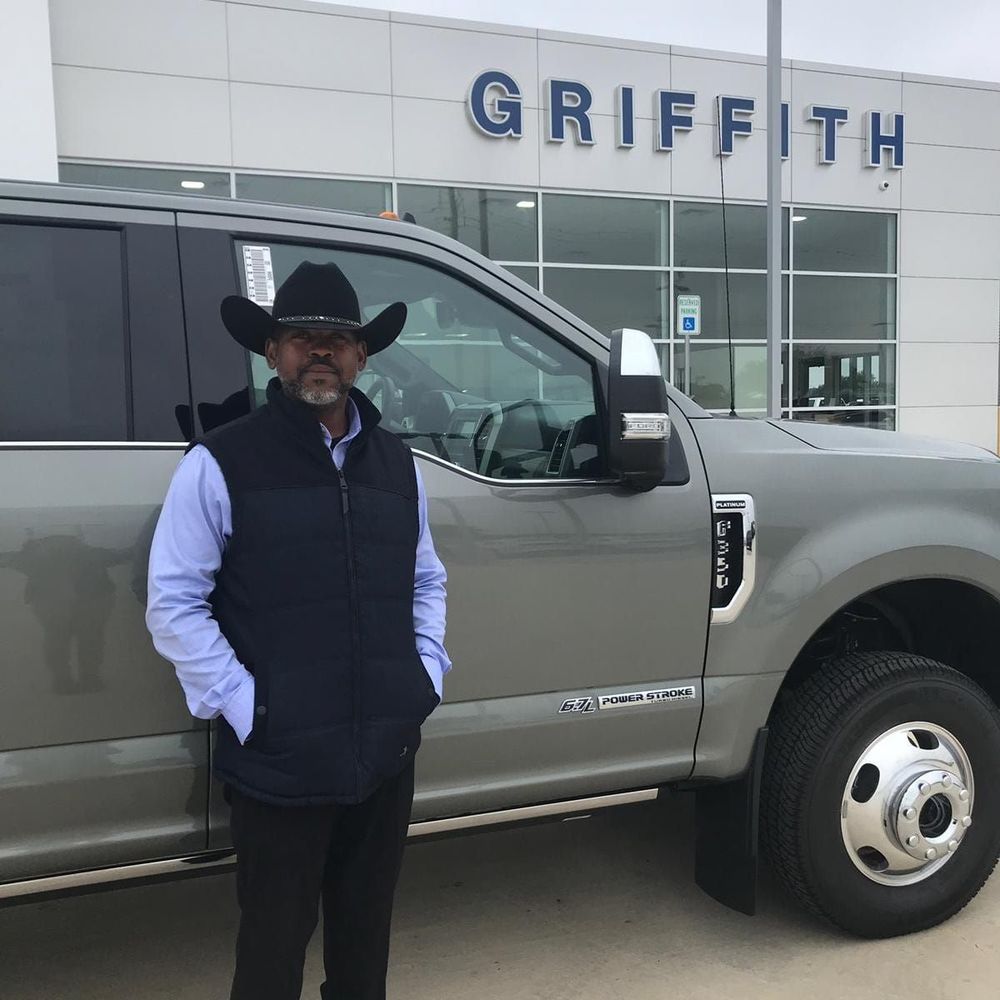 Meet your Posher, Kenric